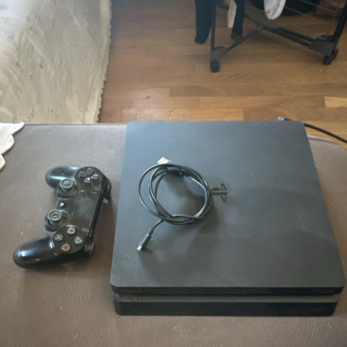 Playstation pro console - 4,
